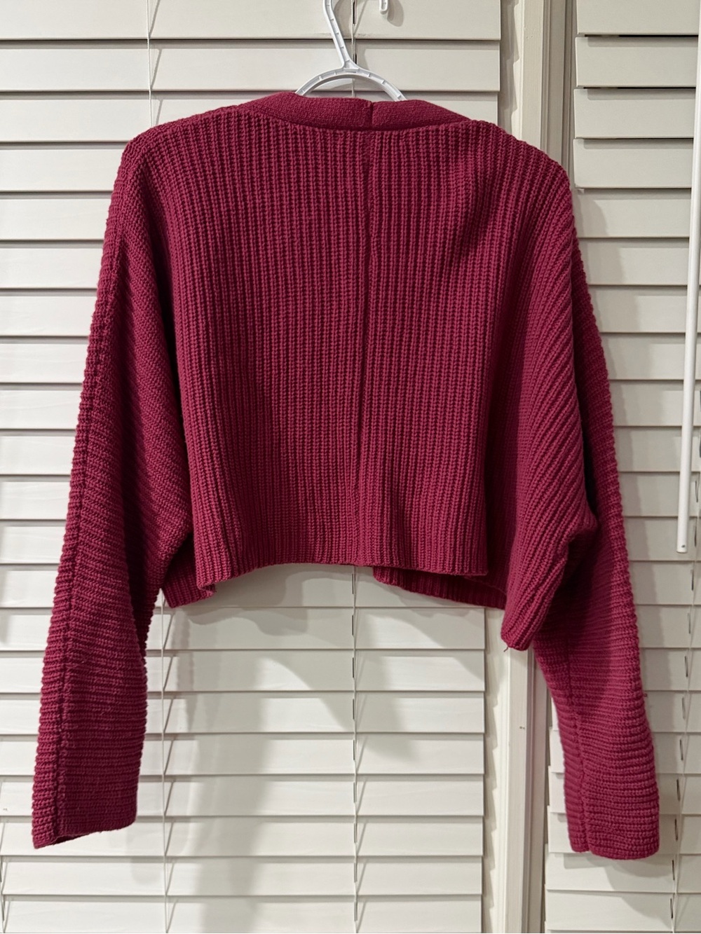 Forever 21 Raspberry Cropped Rib-Knit Button Cardigan 🥳 Size Medium - Picture 2 of 3